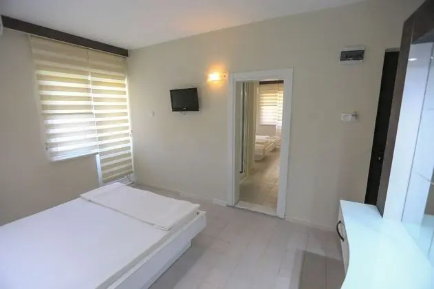 Otel Albos