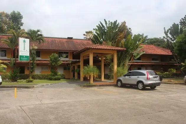 Albrook Inn - 1
