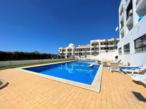Albufeira Classic With Pool by Homing