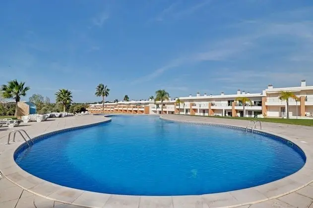Albufeira Garden Villa With Pool by Homing - Oda