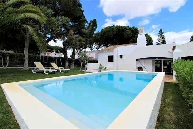 Albufeira Traditional Villa With Pool by Homing