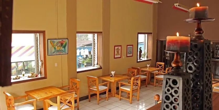 Hotel Alcazar De Doña Victoria - Yerinde Yemek