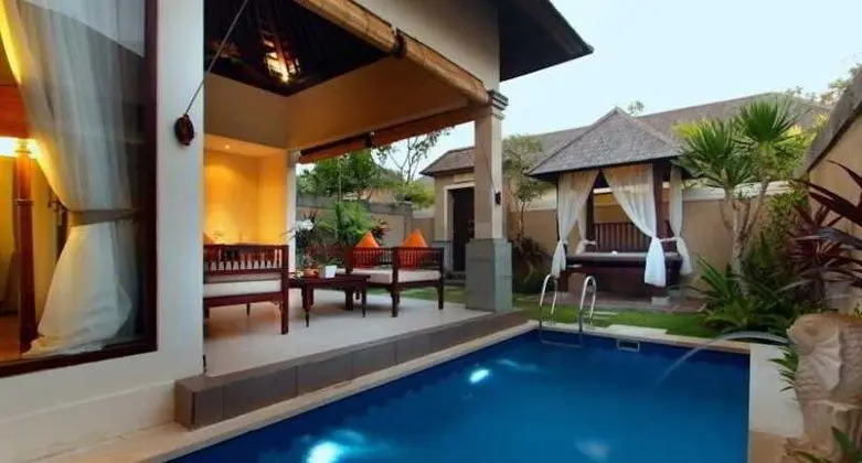 Aldeoz Grand Kancana Villa - Havuz