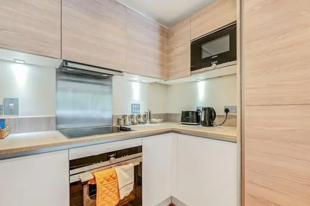 Alder House Serviced Apartment by Ferndale - Mutfak