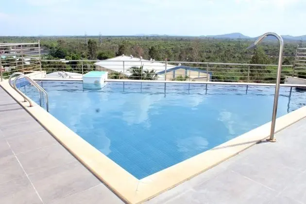Alegria Whitehouse Mambakkam - Havuz