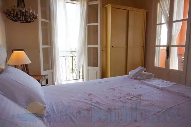 Alekos Beach Houses - Natura Gialla - Oda