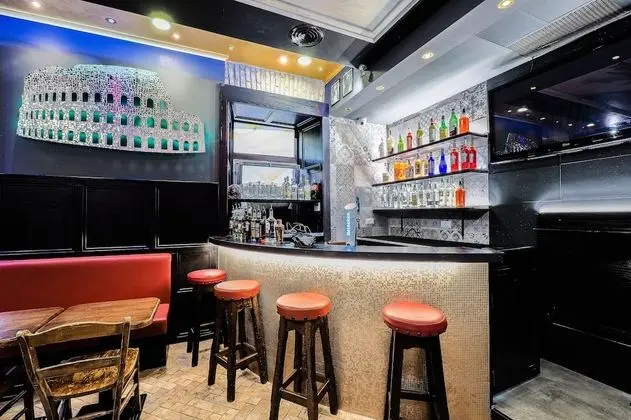 Alessandro Palace & Bar