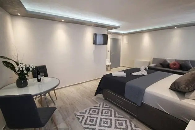 Alessio Premium Rooms - Triple Bedroom - Oda
