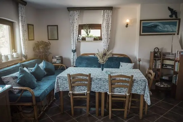 Alesta Hotel - Lobi