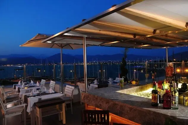 Alesta Yacht Hotel - Havuz