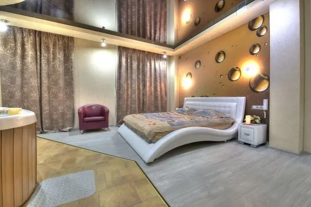 Alex Hotel on Bogatyrsky