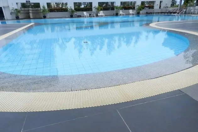 Alex Group Jomtien Plaza Condotel - Havuz