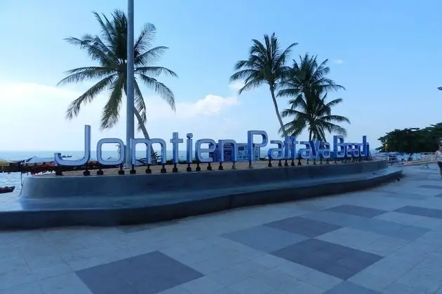 Alex Group Jomtien Plaza Condotel - Plaj