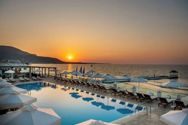 Alexander Beach Hotel & Village Resort - Dış Mekan