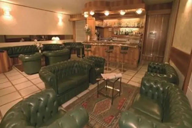 Alexander Hotel