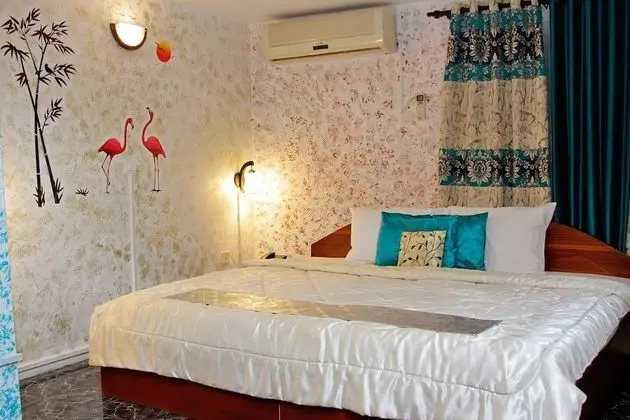 Alexander plaza hotel ltd