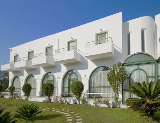 Alexandra Beach Hotel - Dış Mekan
