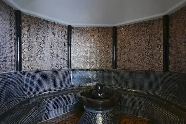 Alexandra Elegance Bridging Generations - Spa