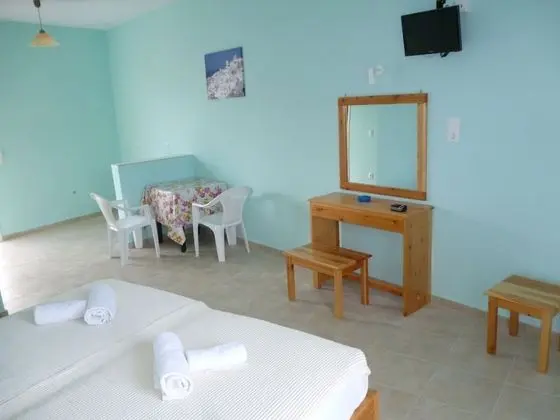 Alexandros Guest House - Oda