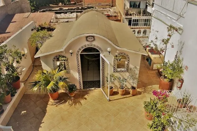 Alexandross Hostel BnB