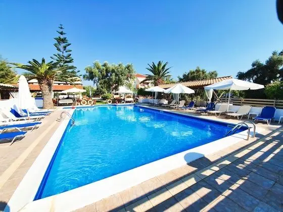 Alexaria Holidays Apartments - Havuz