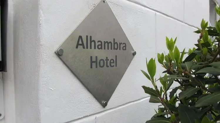 Alhambra Hotel - Lobi