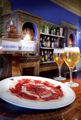 Alhambra Palace - Bar