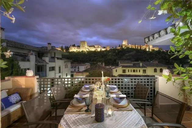 Alhambra Penthouse 2 Private Terraces Parking Free