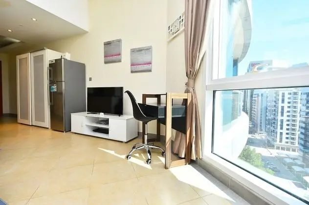 Alia -Bright furnished studio near metro - Dış Mekan