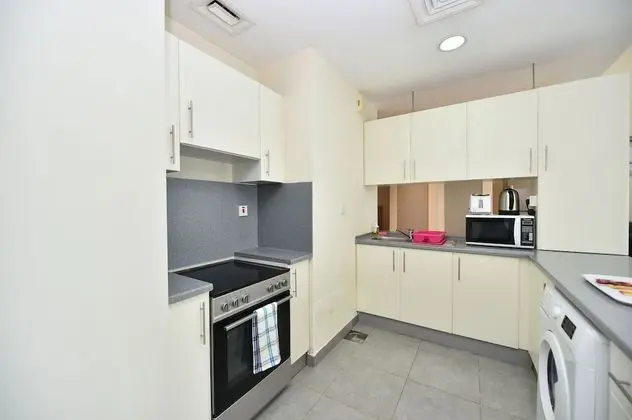 Alia -Bright furnished studio near metro - Mutfak