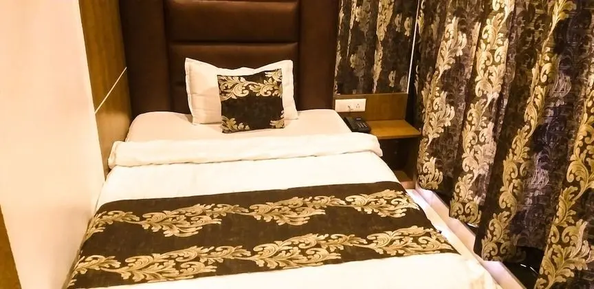 Hotel Alibaba Mumbai - Oda