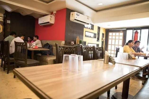 Hotel Alibaba Mumbai - Yerinde Yemek