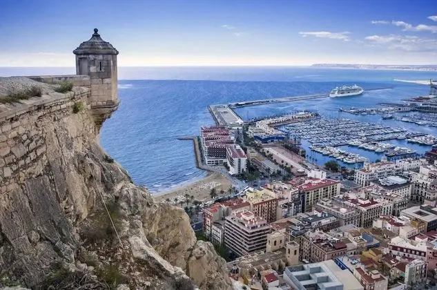 Alicante Aparthotel Evolution - Plaj