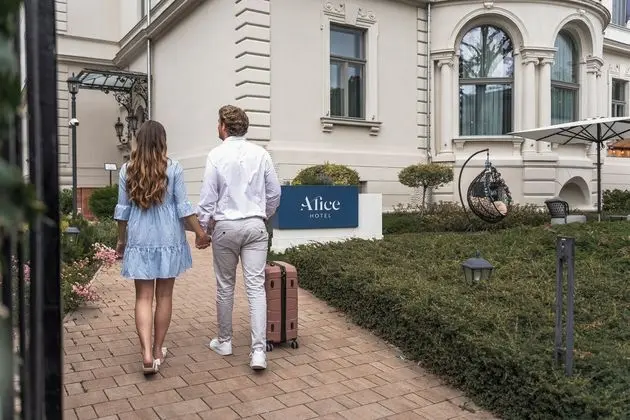 Alice Hotel - Dış Mekan