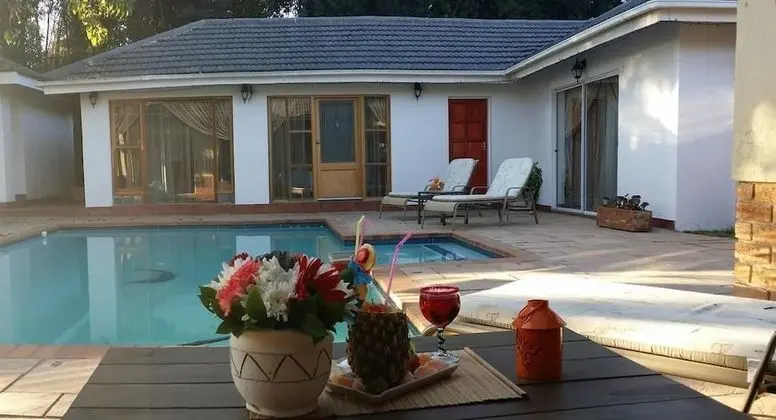 Alicia's B&B - Havuz