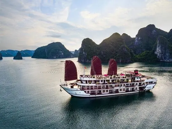 Alisa Luxury Cruise