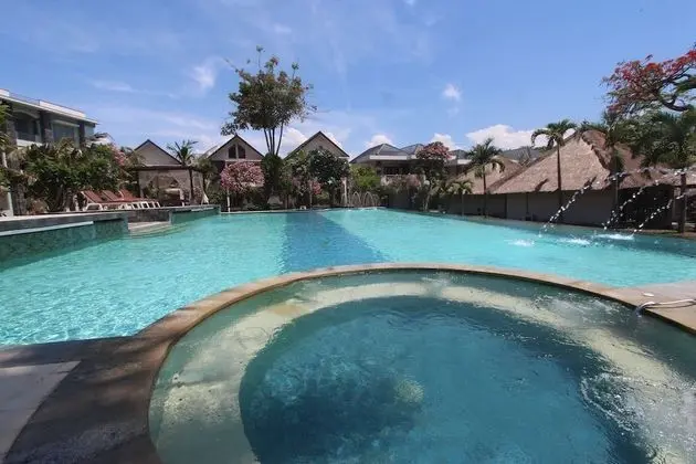 Alit Beach Resort and Villas - Havuz