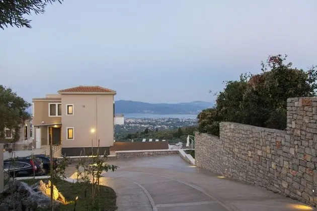 Alivia Lefkas - Dış Mekan