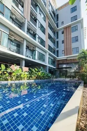 All in one Function City Resort Condo Unit - Havuz