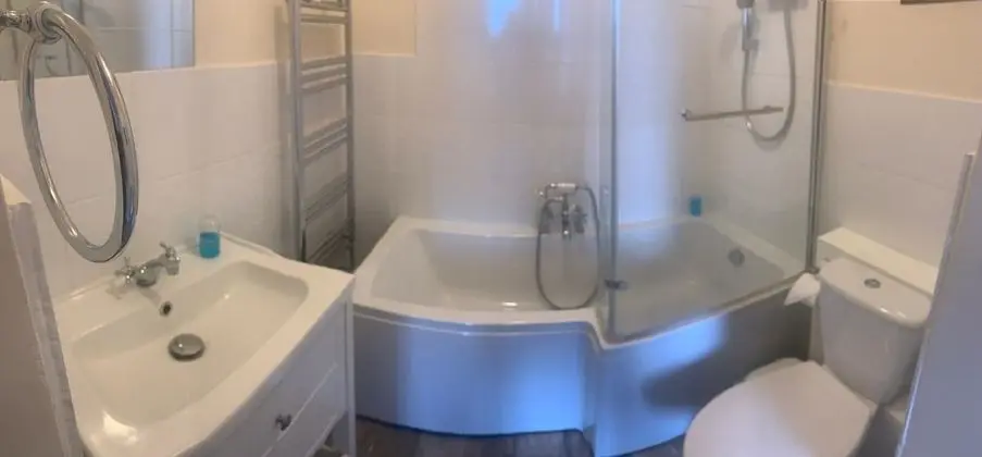 All Seasons Guest House - Banyo Özellikleri