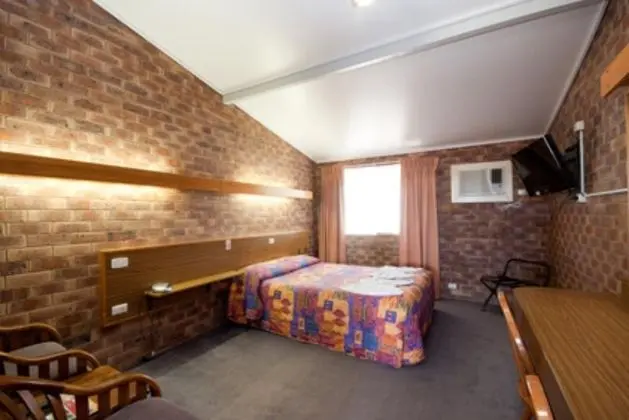 Allan Cunningham Motel