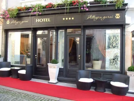 Allegro Hotel