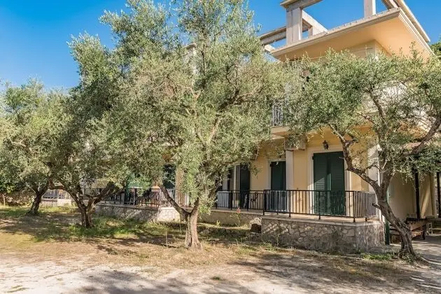 Allegro Studios & Apartments