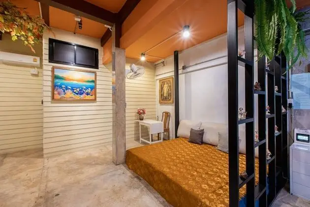 The Alley Hostel & Bistro - Lobi