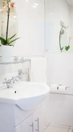 Allison House