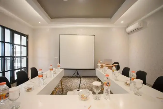 Allstay Hotel Yogyakarta - İş / Konferans