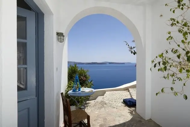 Allure Breeze Suites