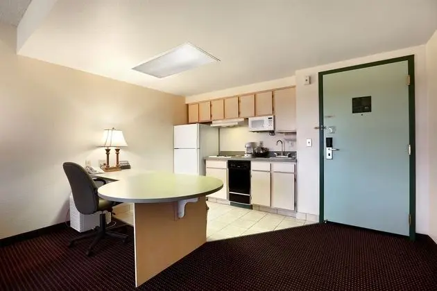 Allure Suites