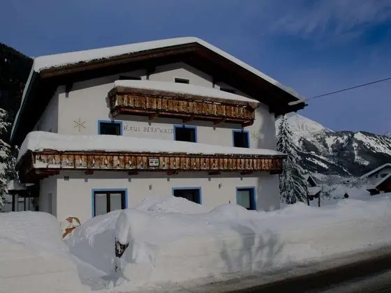 Alluring Apartment in Bichlbachh With Terrace - Dış Mekan