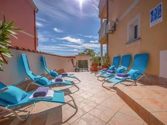 Alluring Apartment in Dramalj With Swimming Pool - Havuz